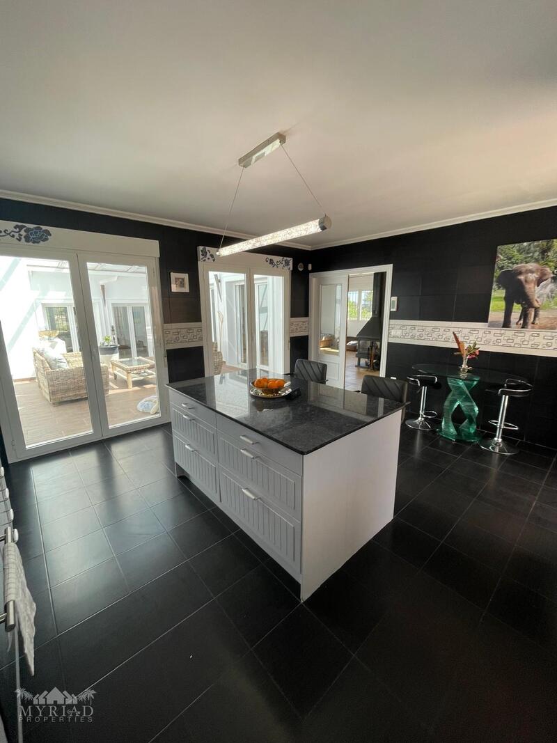 6 soverom Villa til salgs
