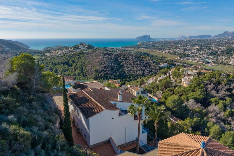 Villa til salgs i Moraira, Alicante