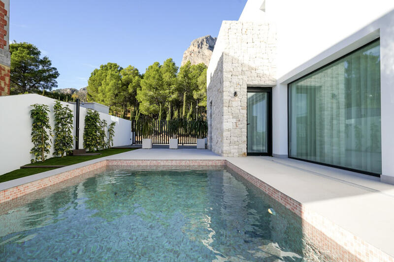 Villa til salgs i Polop, Alicante