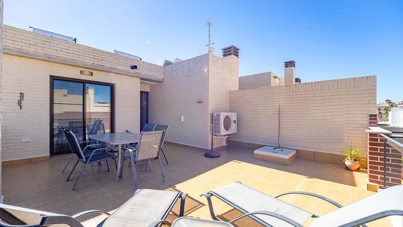 Villa til salgs i Lomas De Cabo Roig, Alicante
