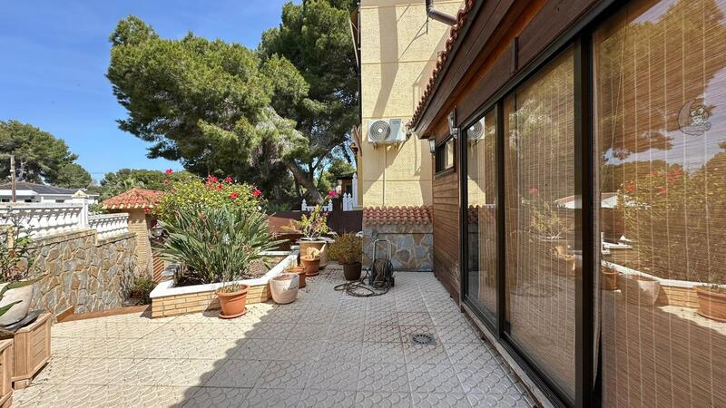 4 bedroom Villa for sale