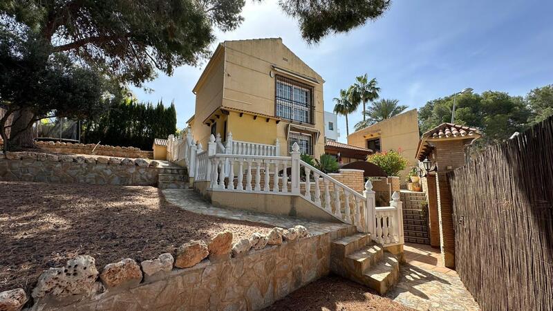 4 bedroom Villa for sale