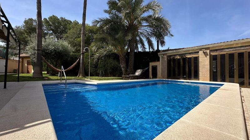 4 bedroom Villa for sale