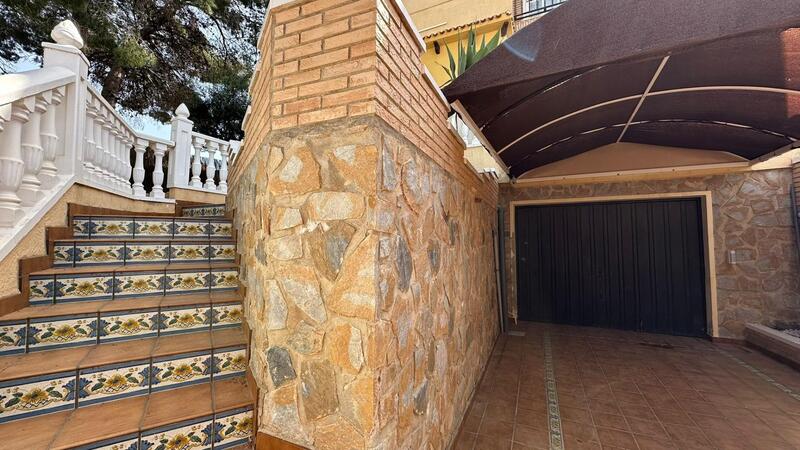 4 bedroom Villa for sale