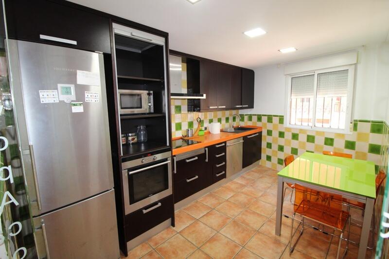 3 bedroom Townhouse for sale