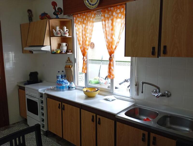 4 bedroom Townhouse for sale