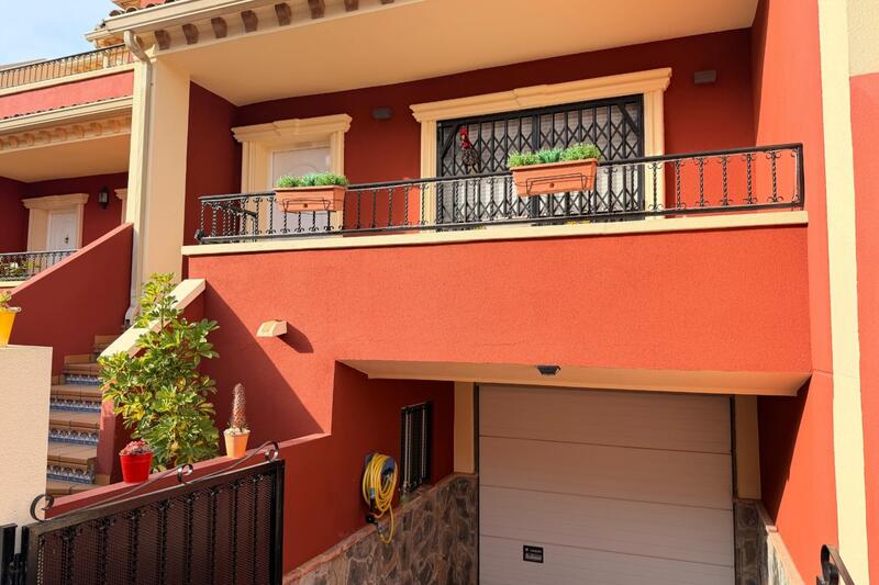 3 Cuarto Adosado en venta