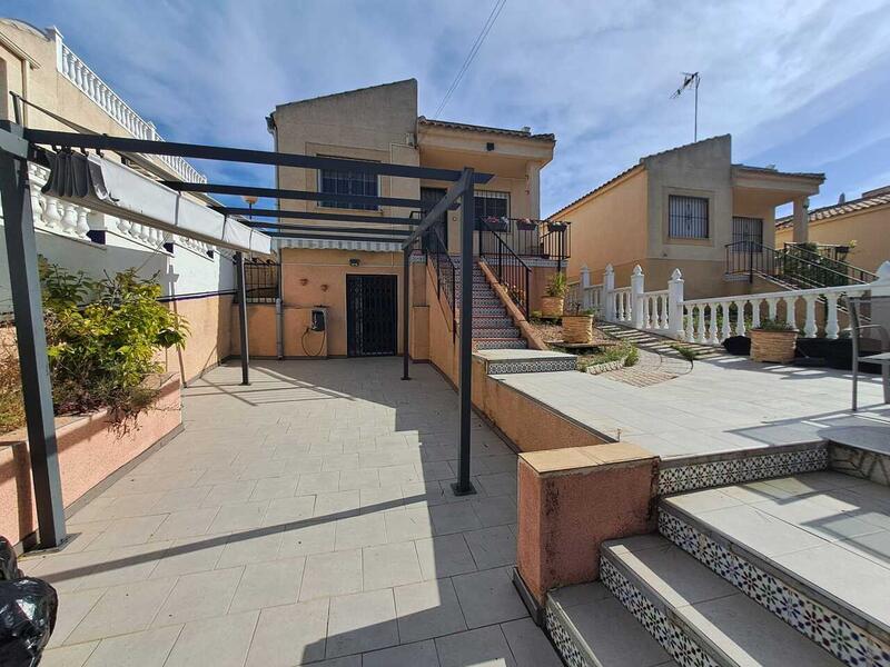 2 bedroom Villa for sale