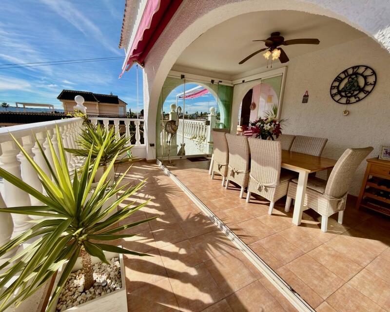 4 bedroom Villa for sale