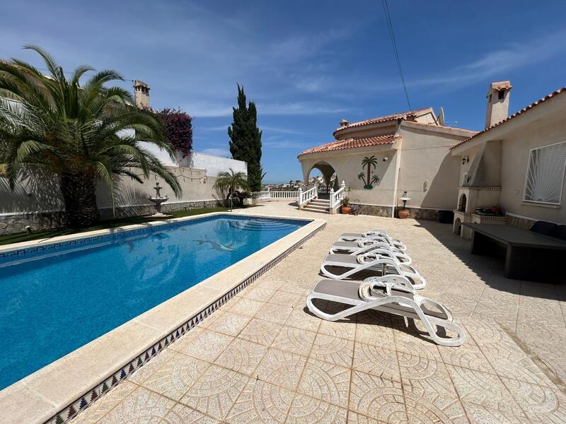 Villa Te koop in Ciudad Quesada, Alicante