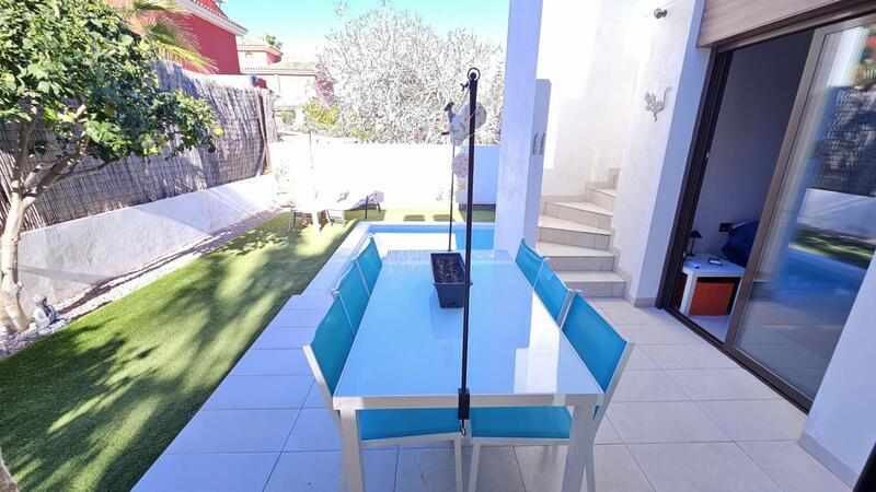 2 bedroom Country House for sale