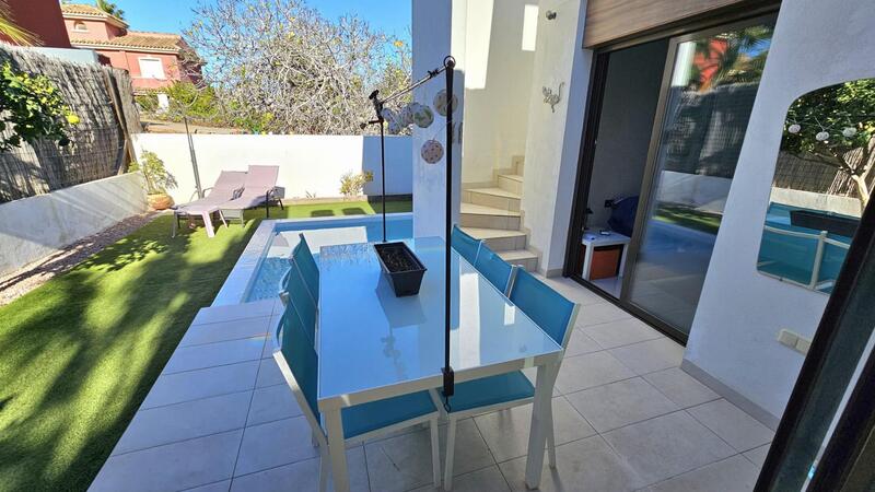 2 bedroom Country House for sale