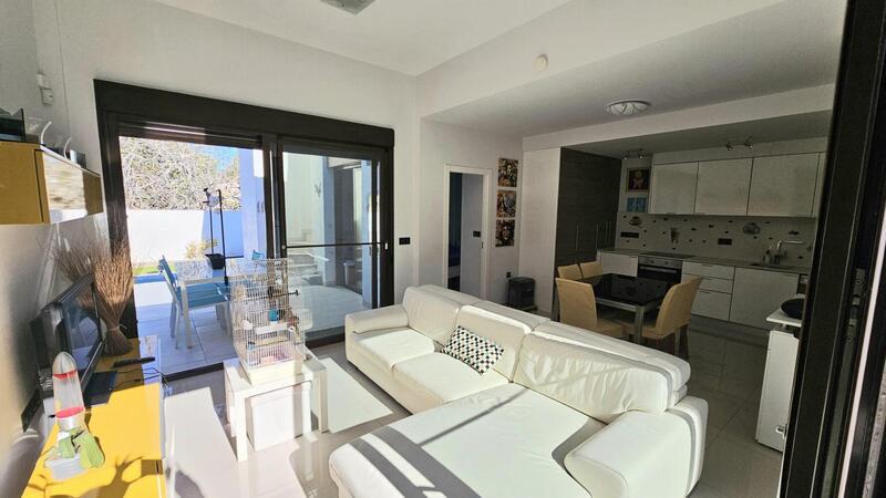 2 bedroom Country House for sale