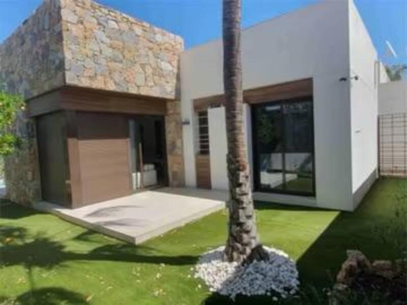 2 bedroom Country House for sale