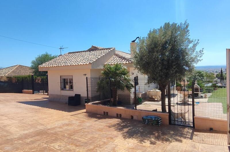 4 bedroom Villa for sale