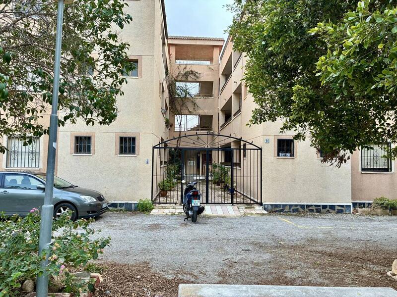 Apartment for sale in Torrevieja, Alicante