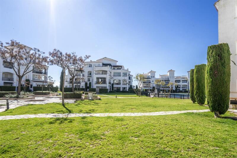 2 soveværelse Lejlighed til salg i La Torre Golf Resort, Murcia
