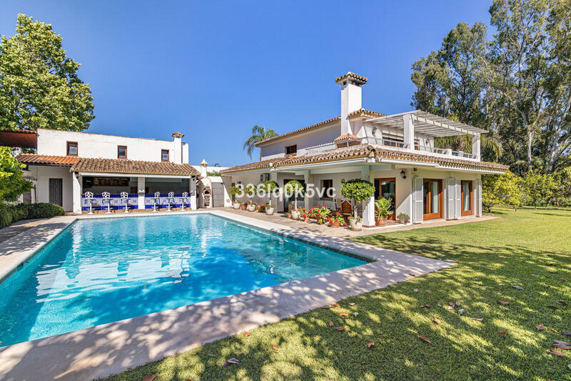 Villa till salu i Estepona, Málaga