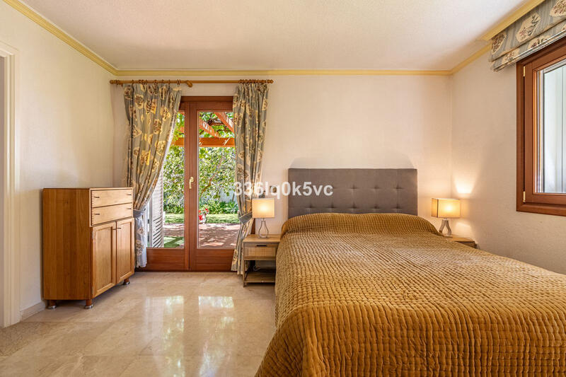 5 bedroom Villa for sale