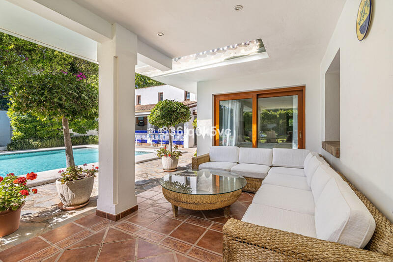 5 bedroom Villa for sale