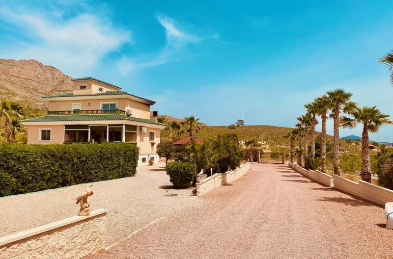 4 bedroom Villa for sale