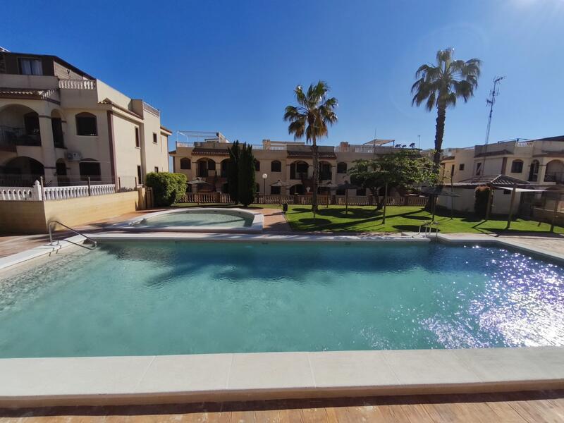 2 soverom Villa til salgs i Torrevieja, Alicante