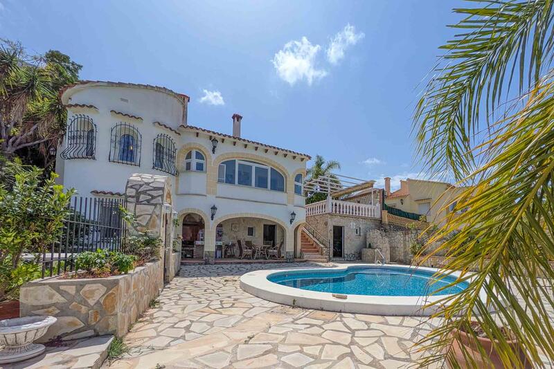 Villa zu verkaufen in Denia, Alicante