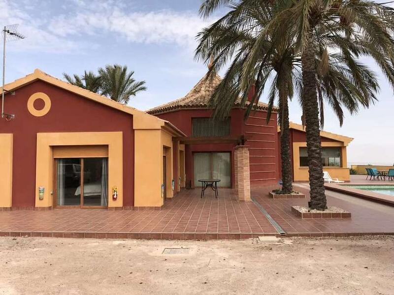 5 Cuarto Casa de Campo en venta