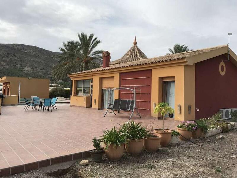5 Cuarto Casa de Campo en venta