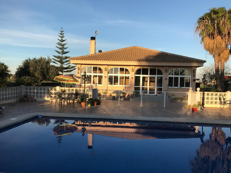 4 bedroom Villa for sale