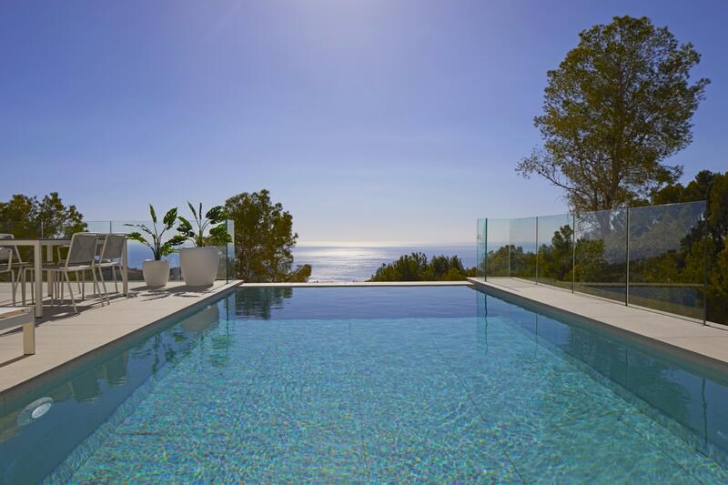 4 bedroom Apartment for sale