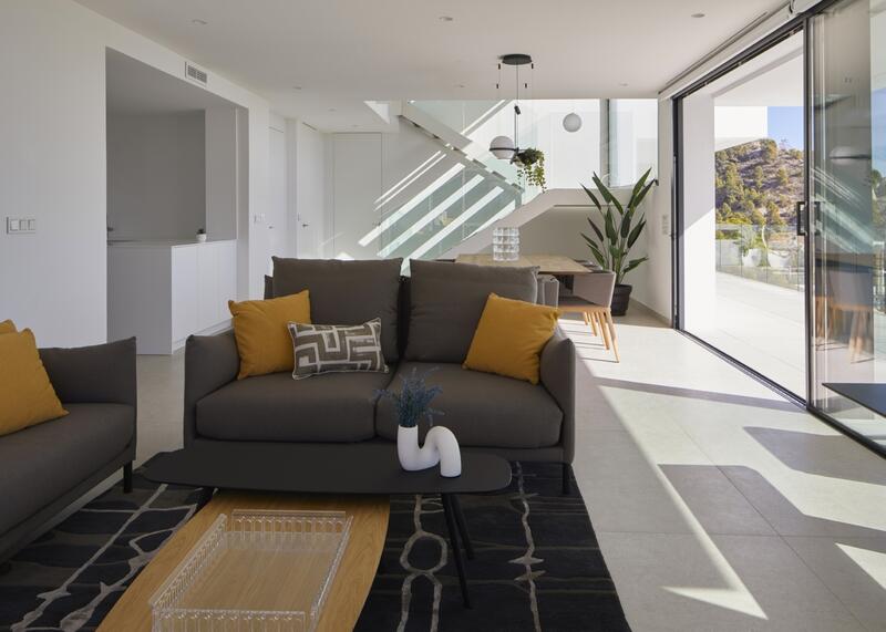 4 bedroom Apartment for sale