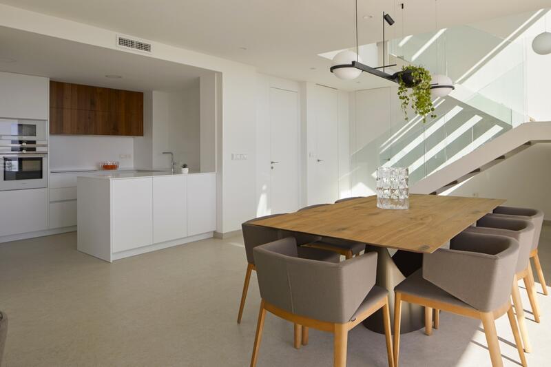 4 bedroom Apartment for sale