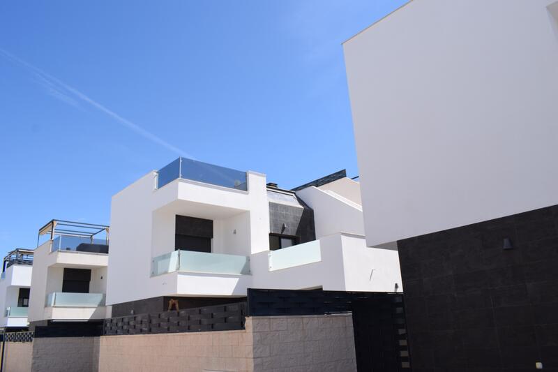 Villa zu verkaufen in Benijófar, Alicante