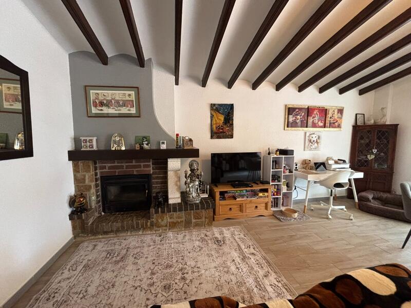 6 bedroom Villa for sale