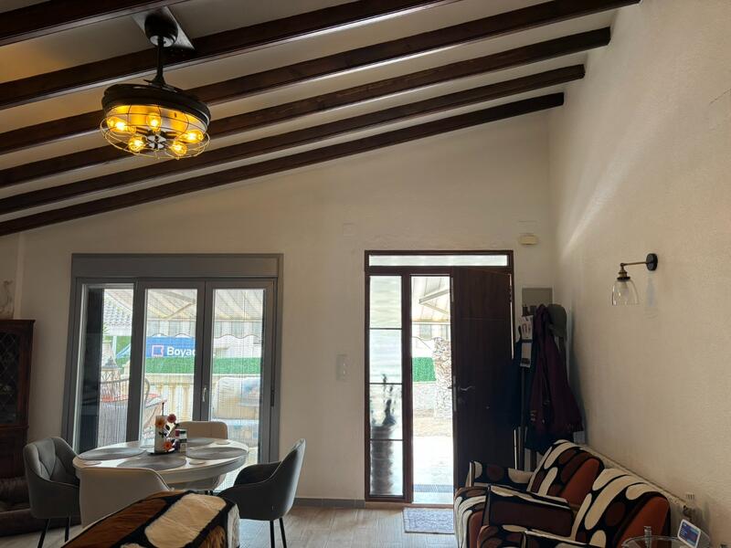 6 bedroom Villa for sale