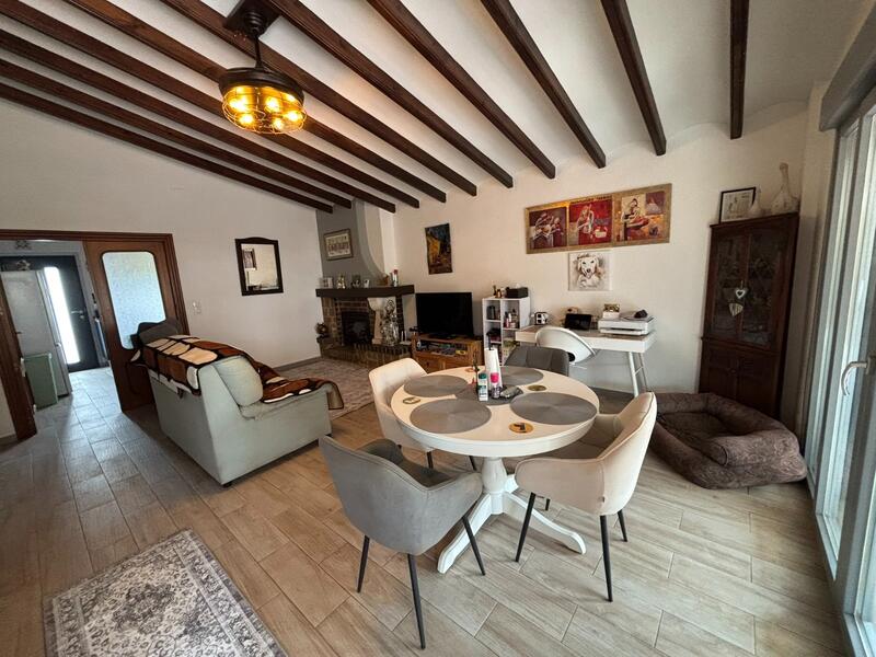 6 bedroom Villa for sale