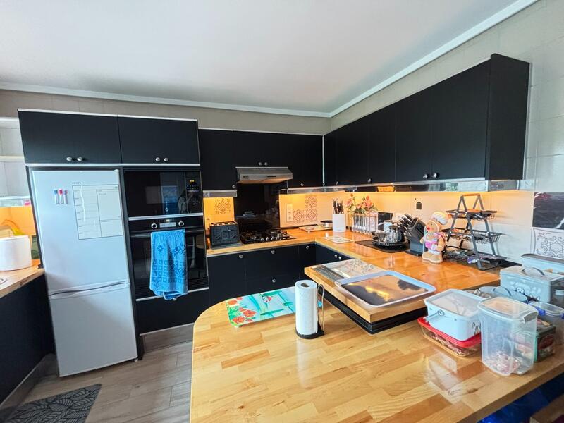 6 bedroom Villa for sale