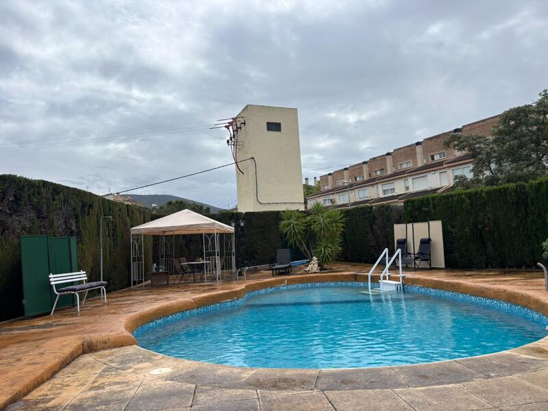6 bedroom Villa for sale