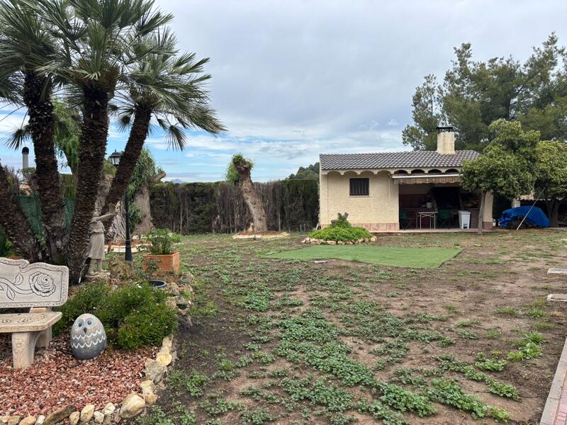 6 bedroom Villa for sale