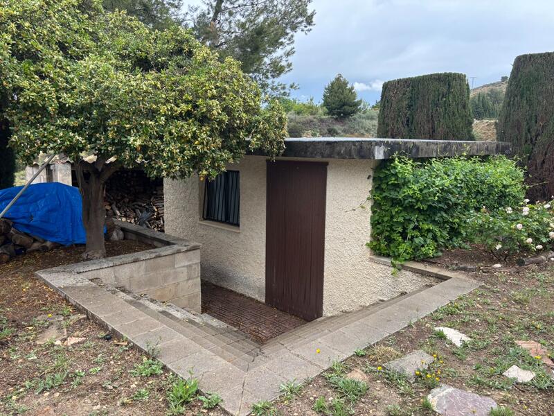 6 bedroom Villa for sale