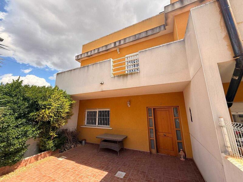 Townhouse for sale in Hondon de los Frailes, Alicante Townhouse for sale in Hondon de los Frailes, Alicante