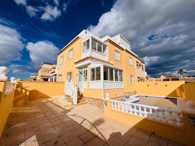 Villa til salg i Ciudad Quesada, Alicante