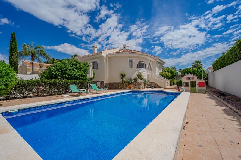 Villa for sale in Ciudad Quesada, Alicante