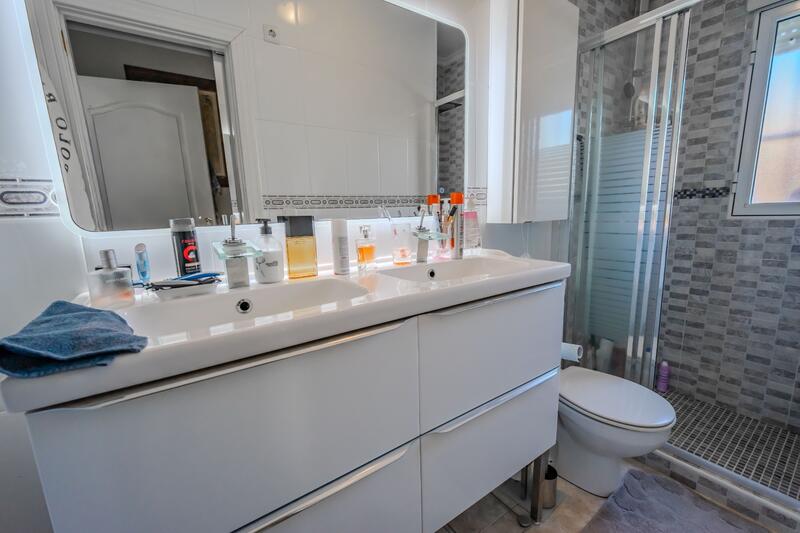 2 slaapkamer Villa Te koop 2 slaapkamer Villa Te koop
