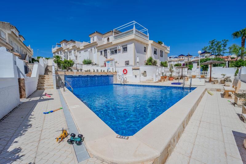2 slaapkamer Villa Te koop 2 slaapkamer Villa Te koop