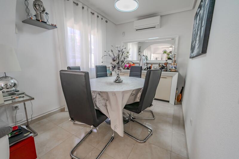 2 slaapkamer Villa Te koop 2 slaapkamer Villa Te koop
