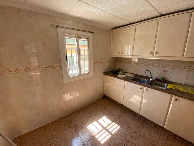3 спальная комната квартира продается