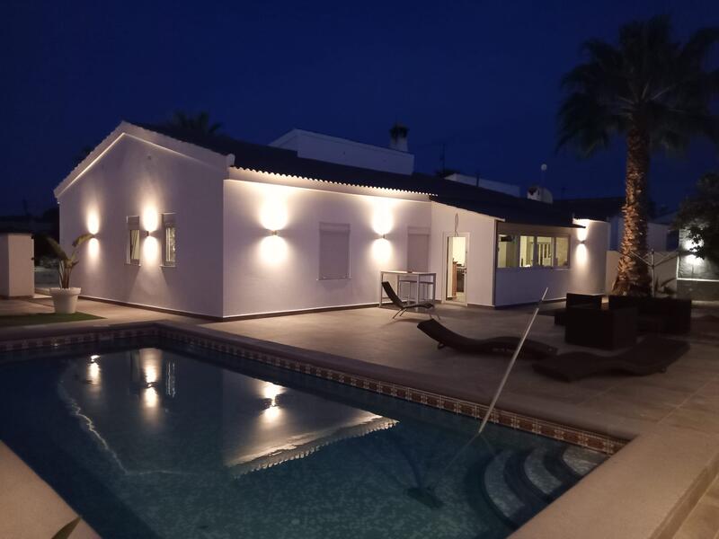 Villa for sale in Lomas De Cabo Roig, Alicante