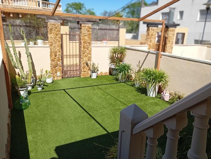 2 bedroom Townhouse for sale 2 bedroom Townhouse for sale